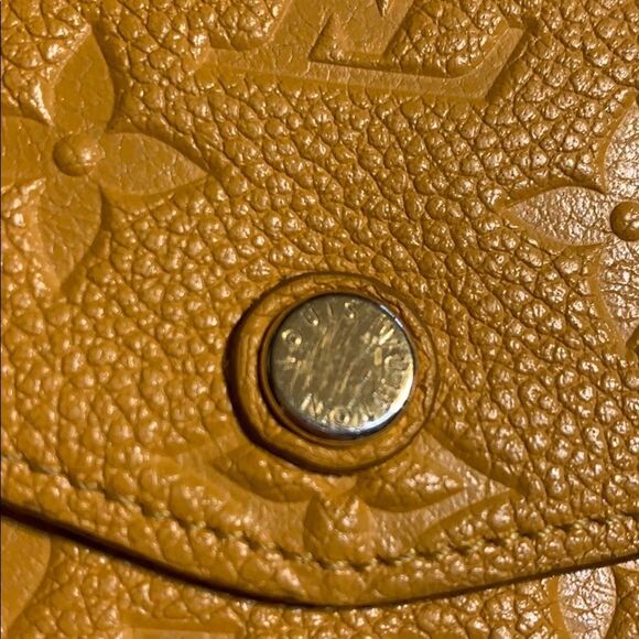 Louis Vuitton Saffron Monogram wallet - Picture 2 of 8